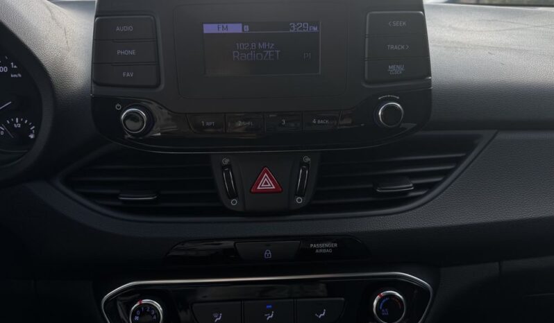 Hyundai i30 1.6 D Classic + full
