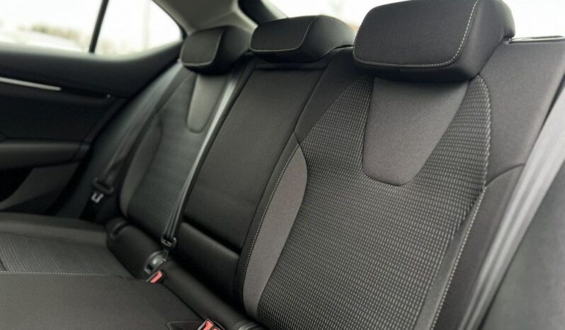 Skoda Octavia 1.0 TSI Ambition full