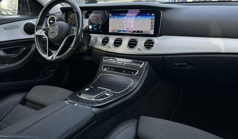 Mercedes-Benz Klasa E full