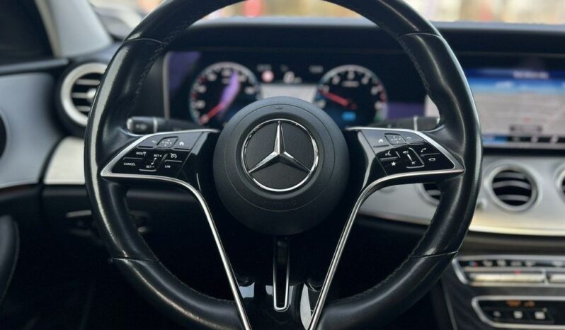 Mercedes-Benz Klasa E full