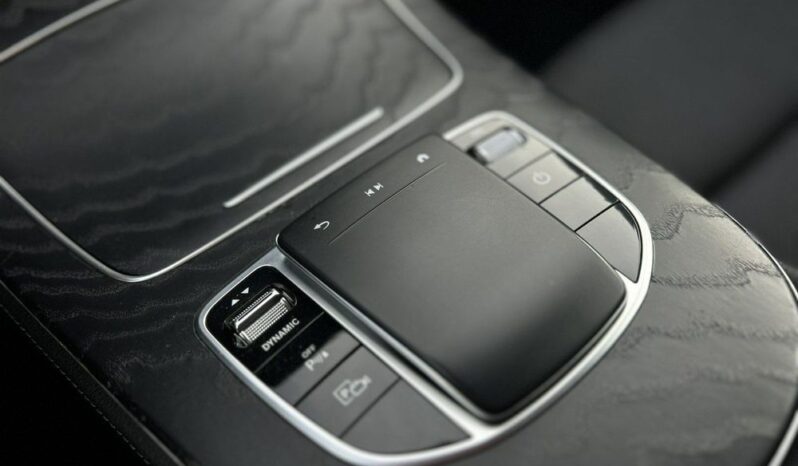 Mercedes-Benz Klasa E full