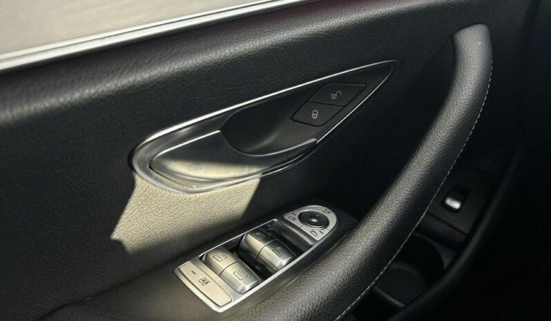 Mercedes-Benz Klasa E full