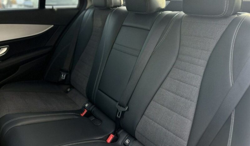 Mercedes-Benz Klasa E full