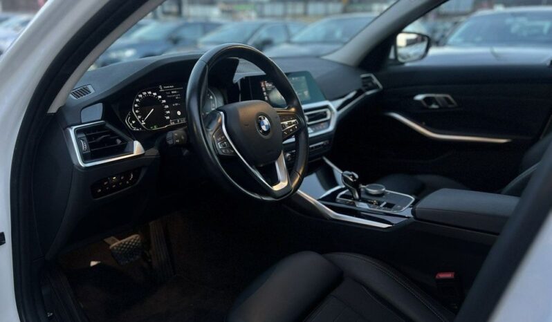 BMW Seria 3 318i Sport Line full