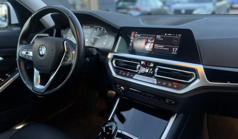 BMW Seria 3 318i Sport Line full