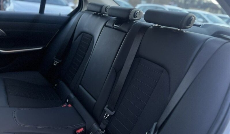 BMW Seria 3 318i Sport Line full