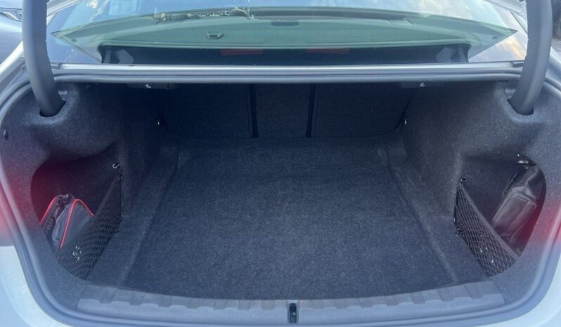 BMW Seria 3 318i Sport Line full