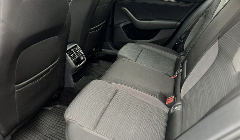 Skoda Octavia 1.0 TSI Ambition full