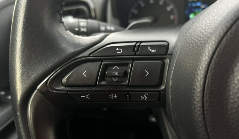 Toyota Yaris Salon Polska Poleasingowy I właściciel Serwis ASO VAT 23% Bezwypadkowy IV (2020-) full