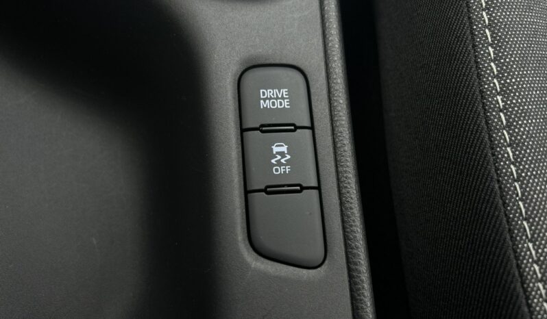 Toyota Yaris Salon Polska Poleasingowy I właściciel Serwis ASO VAT 23% Bezwypadkowy IV (2020-) full