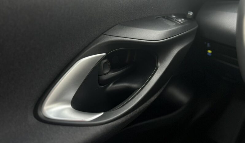 Toyota Yaris Salon Polska Poleasingowy I właściciel Serwis ASO VAT 23% Bezwypadkowy IV (2020-) full