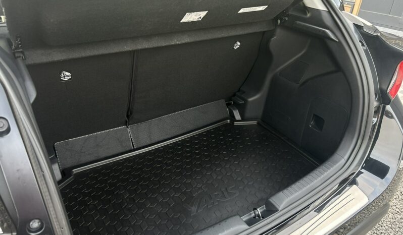 Toyota Yaris Salon Polska Poleasingowy I właściciel Serwis ASO VAT 23% Bezwypadkowy IV (2020-) full