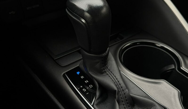 Toyota Camry Salon Polska Poleasingowy I właściciel Serwis ASO VAT 23% Bezwypadkowy IX (2018-) full