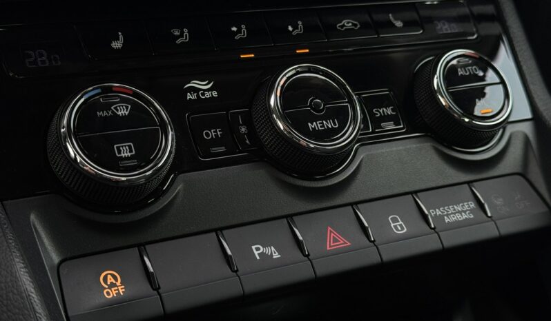 Škoda Karoq Salon Polska Poleasingowy I właściciel Serwis ASO VAT 23% Bezwypadkowy full