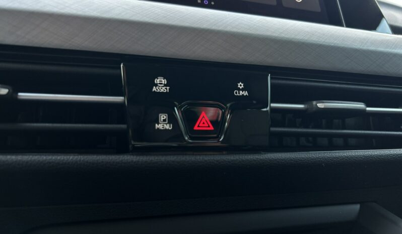 Volkswagen Golf Salon Polska Poleasingowy I właściciel Serwis ASO VAT 23% VIII (2020-) full