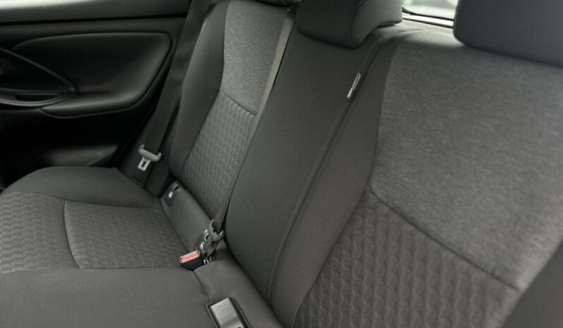 Toyota Yaris Salon Polska Poleasingowy I właściciel Serwis ASO VAT 23% Bezwypadkowy IV (2020-) full