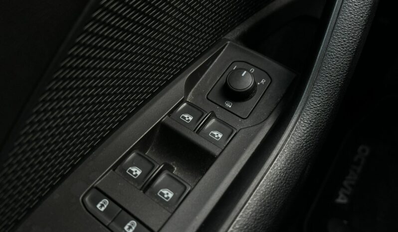 Škoda Octavia Salon Polska Poleasingowy I właściciel Serwis ASO VAT 23% Bezwypadkowy IV (2020-) full