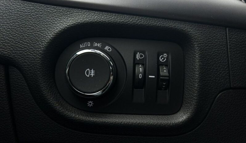 Opel Astra full