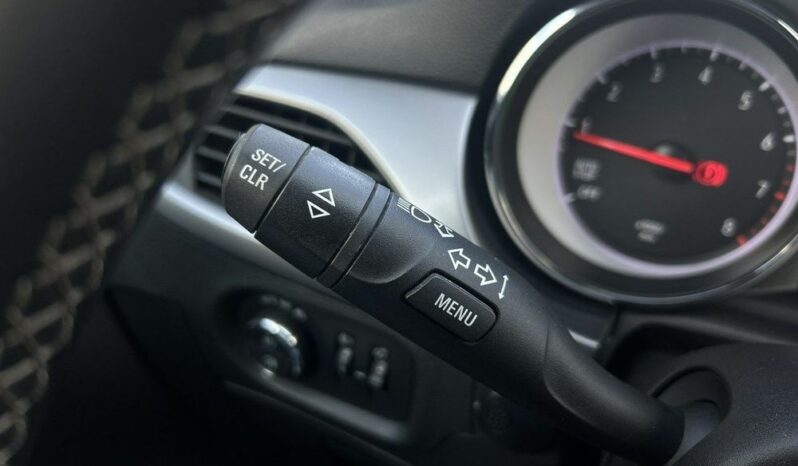 Opel Astra full