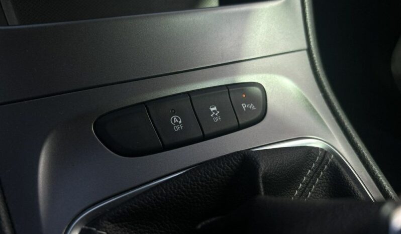 Opel Astra full