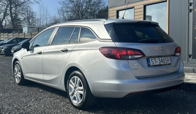 Opel Astra full