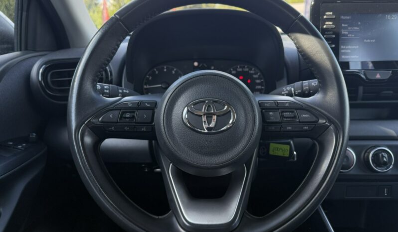 Toyota Yaris Salon Polska Poleasingowy I właściciel Serwis ASO VAT 23% Bezwypadkowy IV (2020-) full
