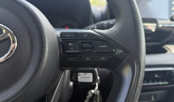Toyota Yaris Salon Polska Poleasingowy I właściciel Serwis ASO VAT 23% Bezwypadkowy IV (2020-) full