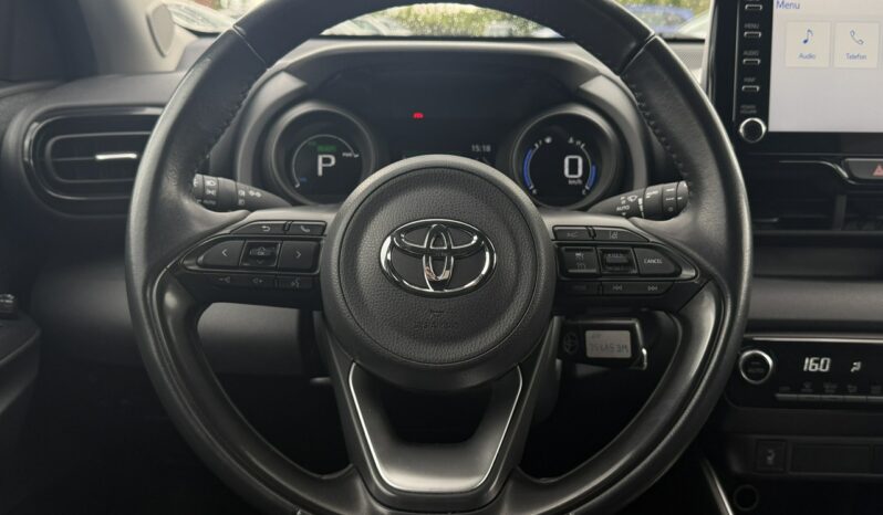 Toyota Yaris Salon Polska I właściciel Serwis ASO VAT 23% Bezwypadkowy Poleasingowy IV (2020-) full