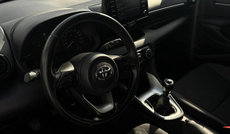Toyota Yaris Salon Polska Poleasingowy I właściciel Serwis ASO VAT 23% Bezwypadkowy IV (2020-) full