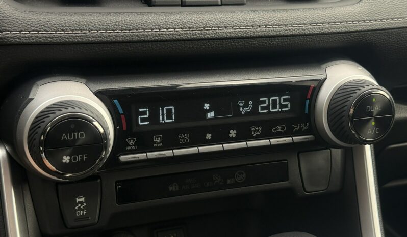Toyota RAV-4 Salon Polska Poleasingowy I właściciel Serwis ASO VAT 23% Bezwypadkowy V (2018) full