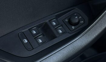 Škoda Karoq Poleasingowy Salon Polska I właściciel Serwis ASO VAT 23% Bezwypadkowy full