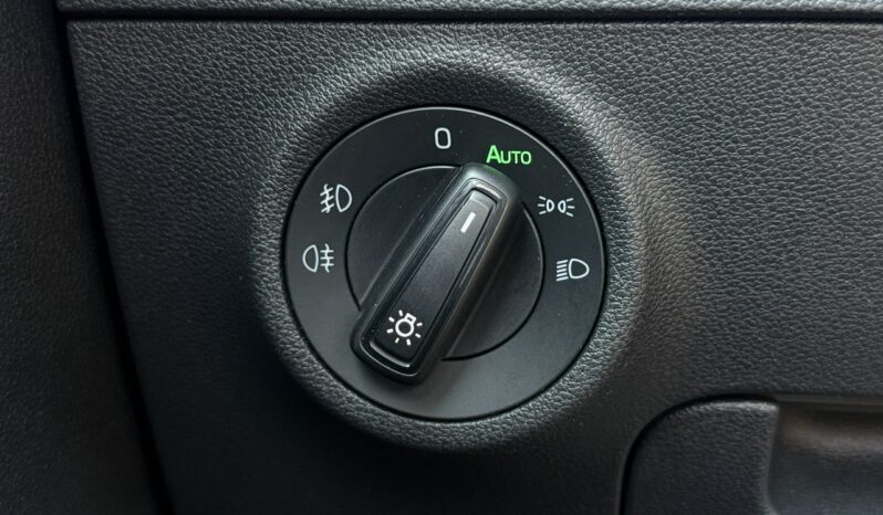Škoda Karoq Poleasingowy Salon Polska I właściciel Serwis ASO VAT 23% Bezwypadkowy full
