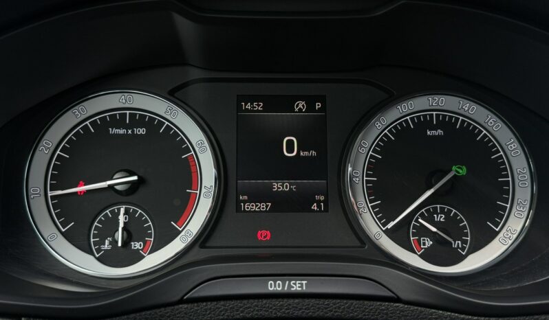 Škoda Karoq Salon Polska I właściciel Serwis ASO VAT 23% Bezwypadkowy Poleasingowy full