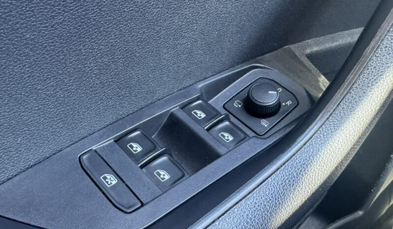 Škoda Karoq Salon Polska I właściciel Serwis ASO VAT 23% Bezwypadkowy Poleasingowy full