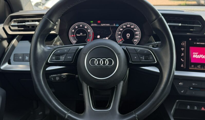 Audi A3 Sportback SLINE 1.5 Tsi manual 2023 rok krajowy 8Y (2020-) full